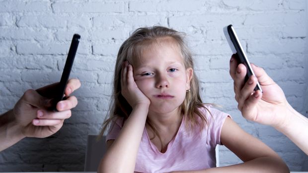 Your smartphone addiction is making your children unhappy
